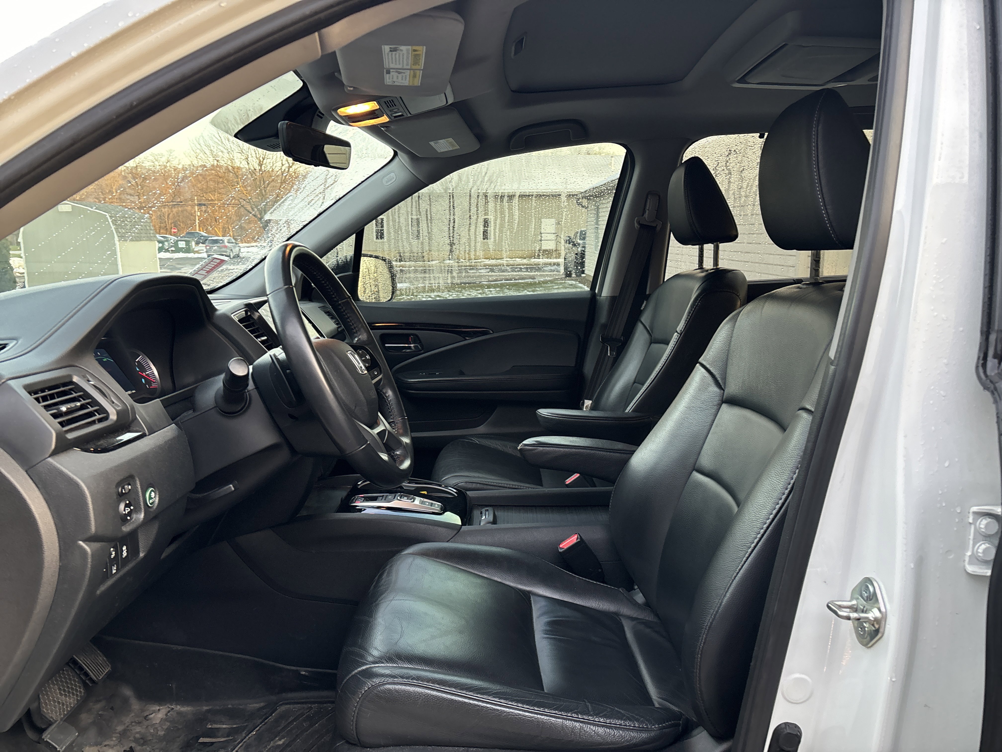 Used 2020 Honda Pilot Touring image 12