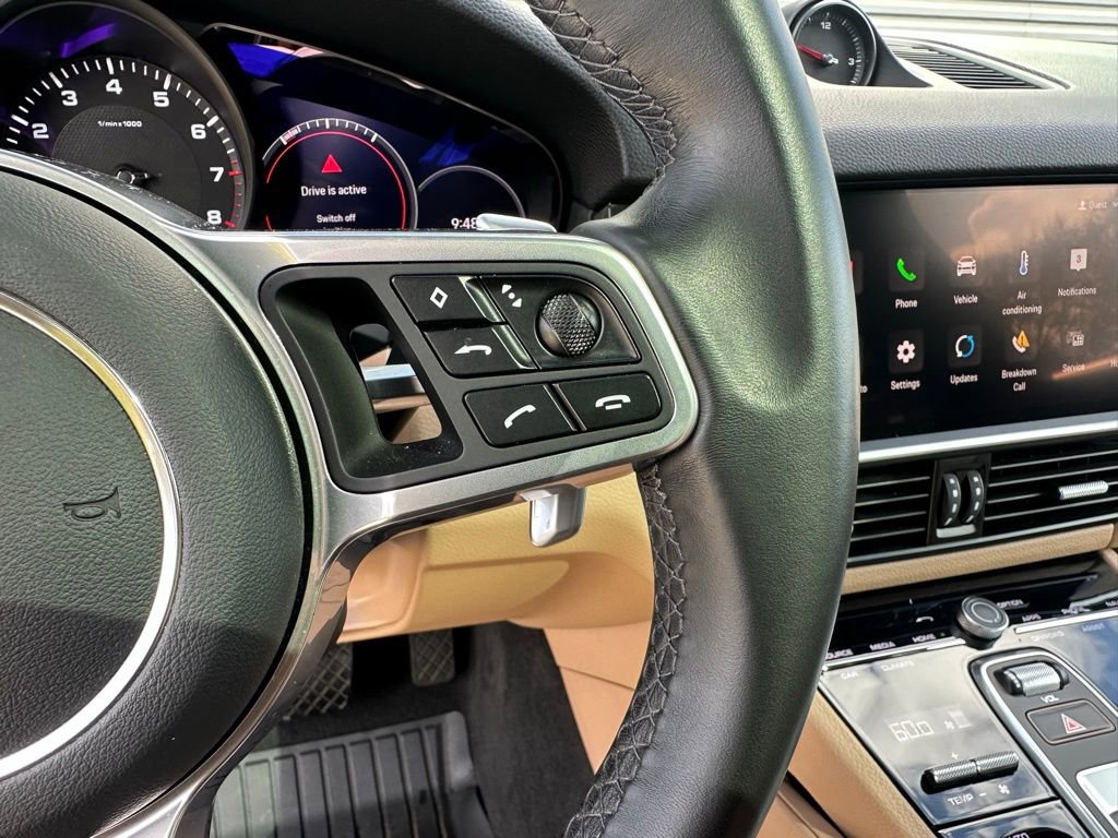 Certified 2023 Porsche Cayenne Platinum Edition image 16