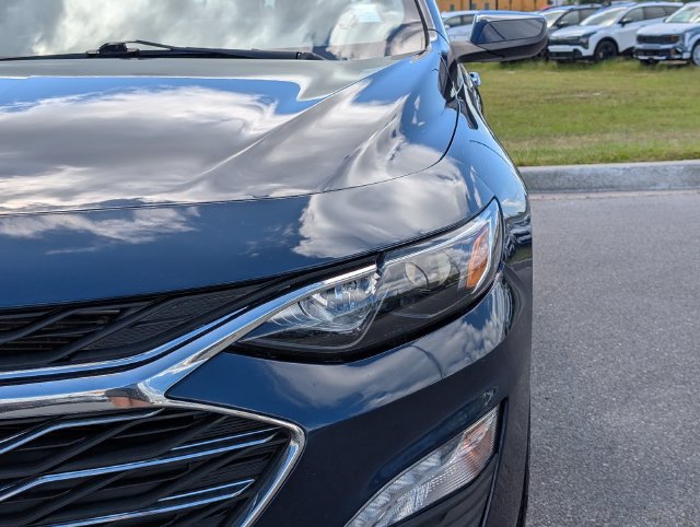 Used 2022 Chevrolet Malibu LT FWD image 12