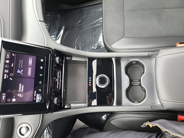 New 2025 Jeep Grand Cherokee Altitude image 16