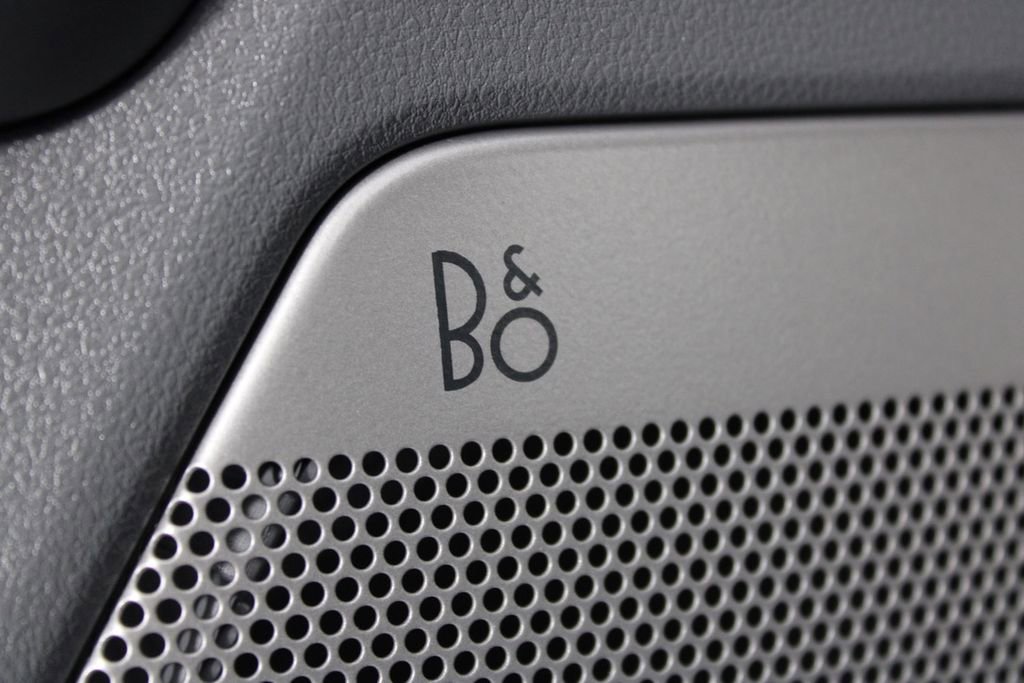 Used 2023 Ford F150 Lariat w/ Trailer Tow Package image 16