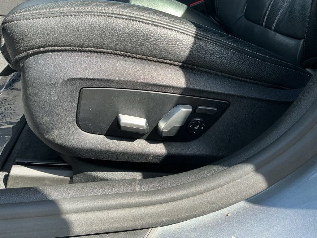Used 2018 BMW 530i RWD image 16