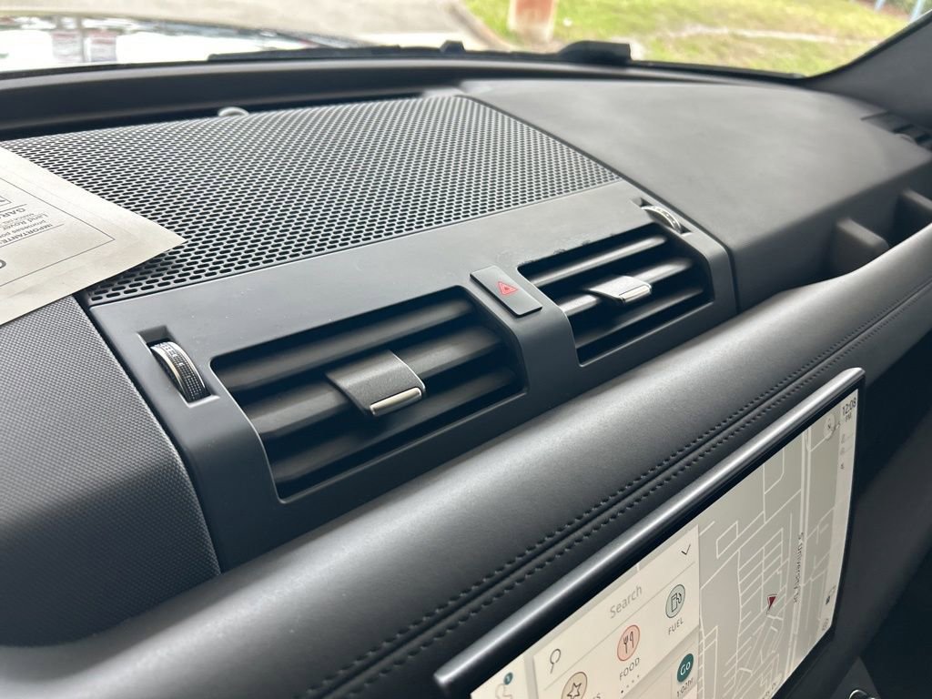 Used 2024 Land Rover Defender 130 X-Dynamic SE image 46