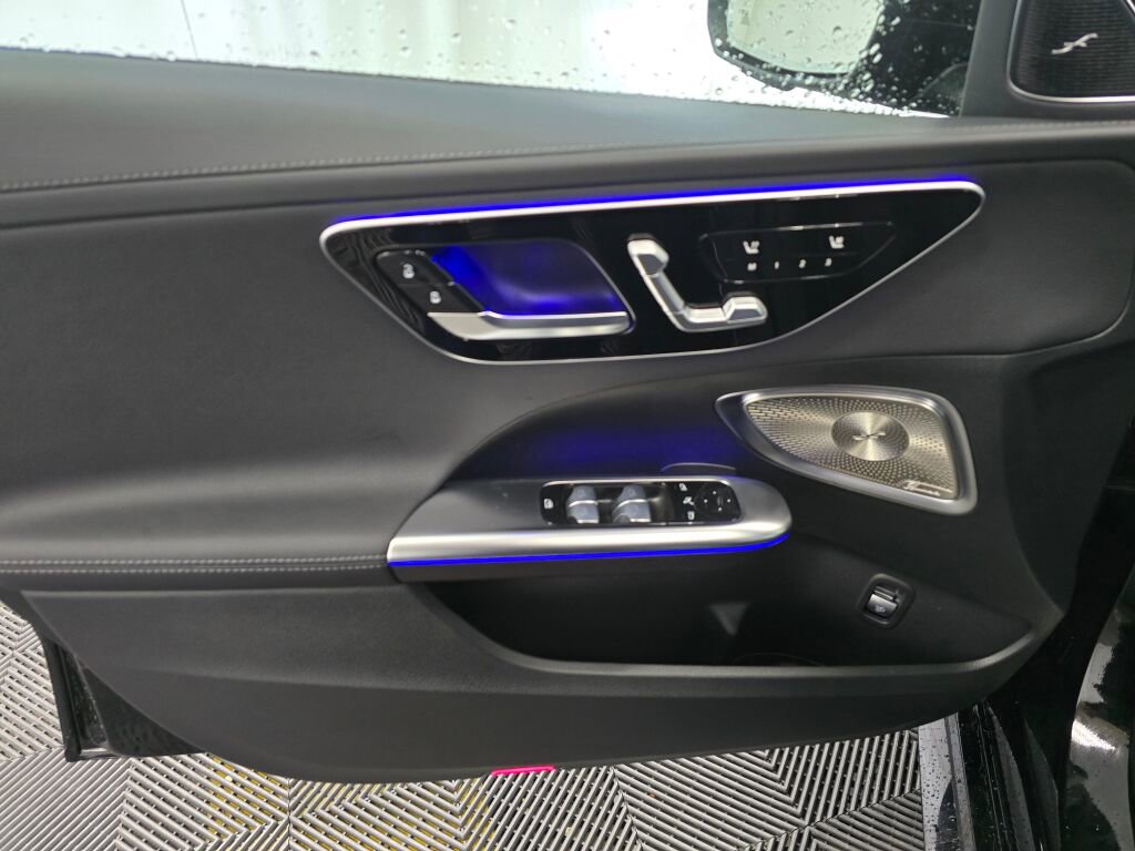 Used 2024 Mercedes-Benz C 300 4MATIC Sedan image 29