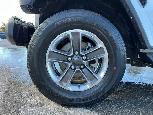 Used 2022 Jeep Wrangler Unlimited Sahara AWD/4WD image 17