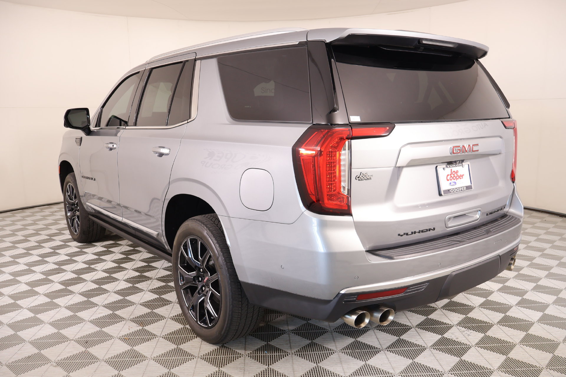 Used 2024 GMC Yukon Denali w/ Denali Reserve Package AWD/4WD image 27