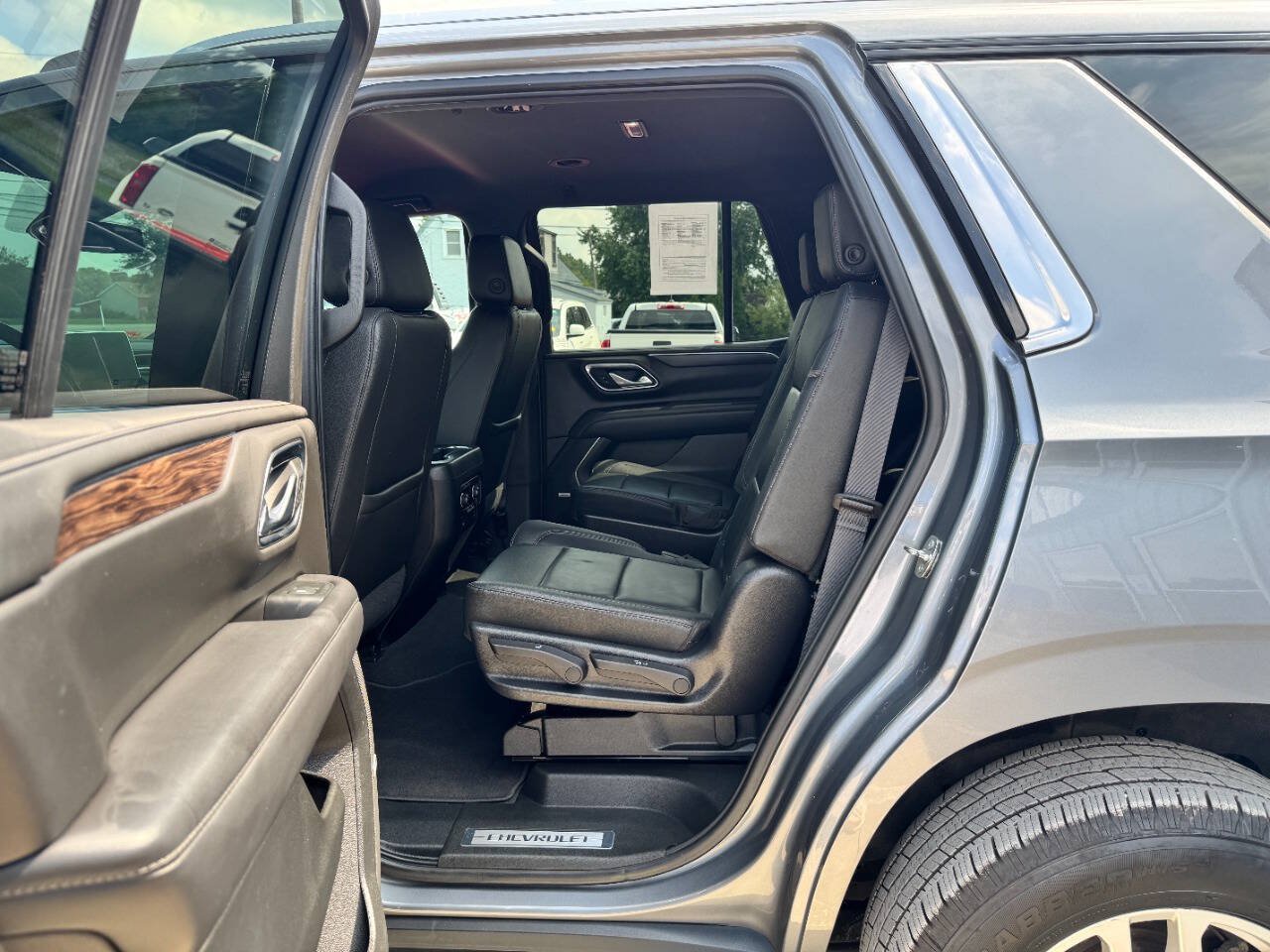 Used 2021 Chevrolet Tahoe LT AWD/4WD image 17