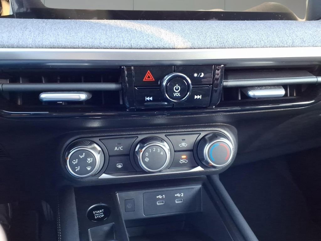 New 2025 Nissan Kicks SV image 18