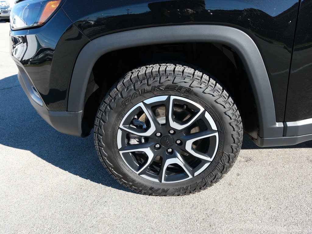 Used 2024 Jeep Compass Trailhawk image 13