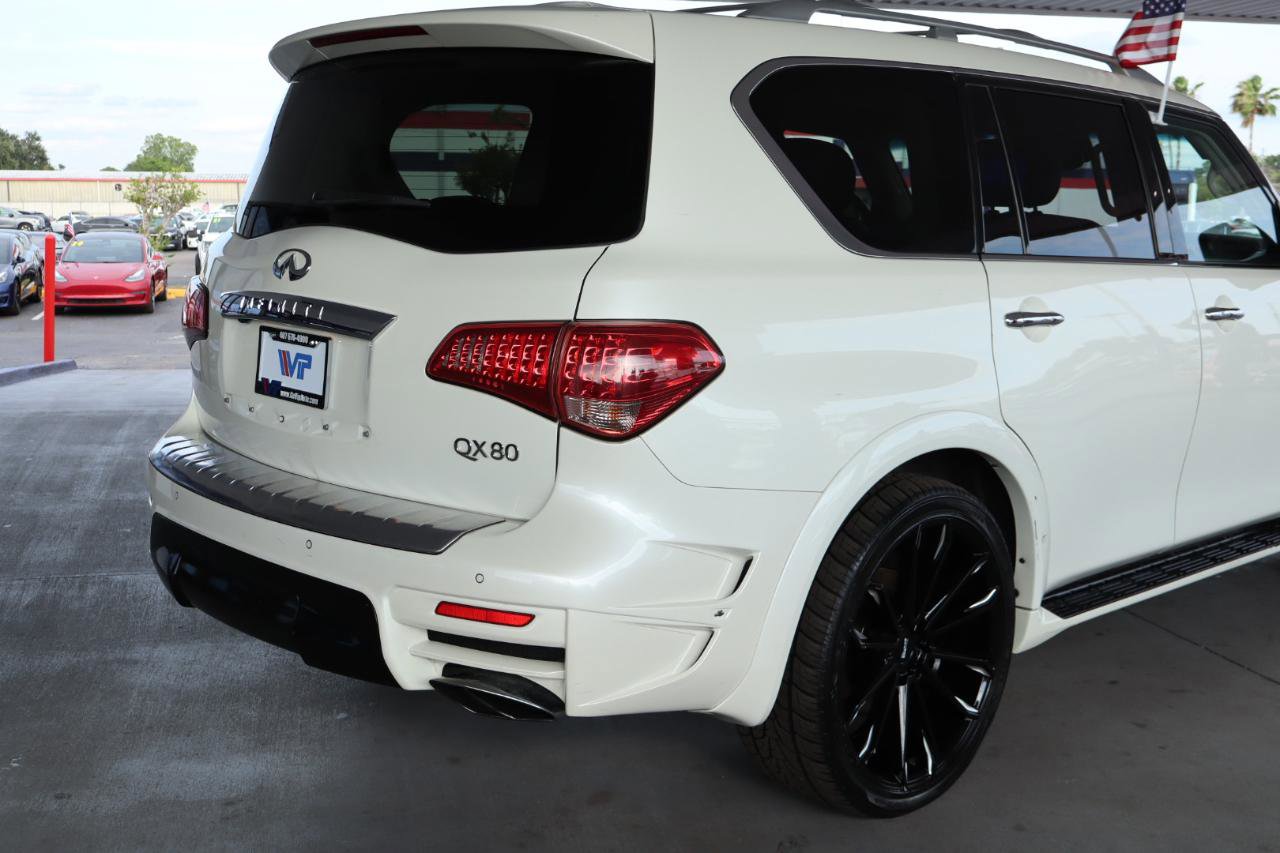 Used 2017 INFINITI QX80 4WD w/ Driver Assistance Package image 8