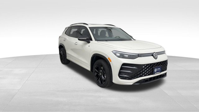 Certified 2026 Volkswagen Tiguan SE R-Line AWD/4WD image 9