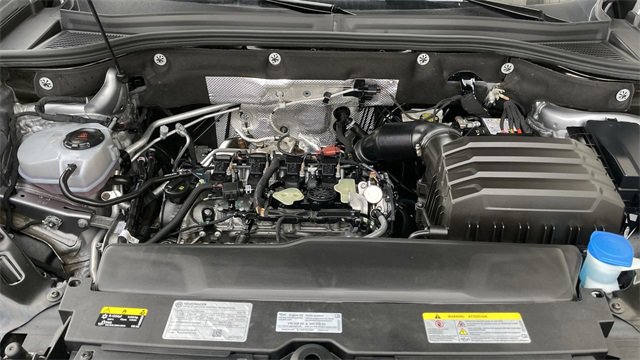 Used 2025 Volkswagen Atlas SE image 25