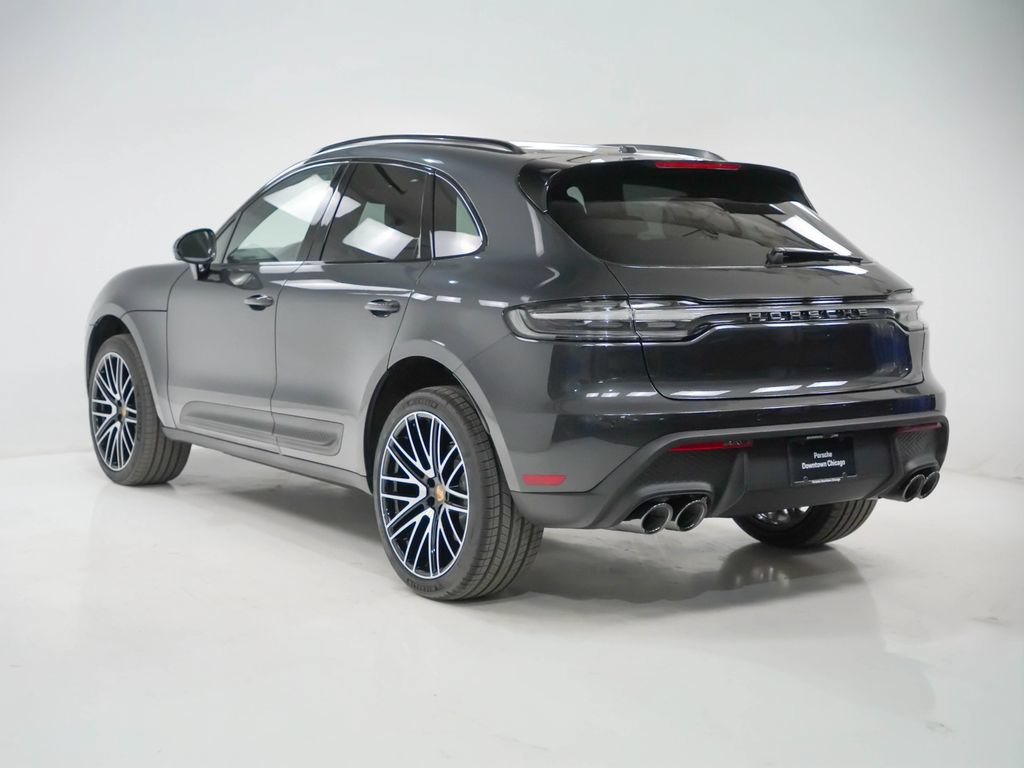 Certified 2026 Porsche Macan AWD/4WD image 3