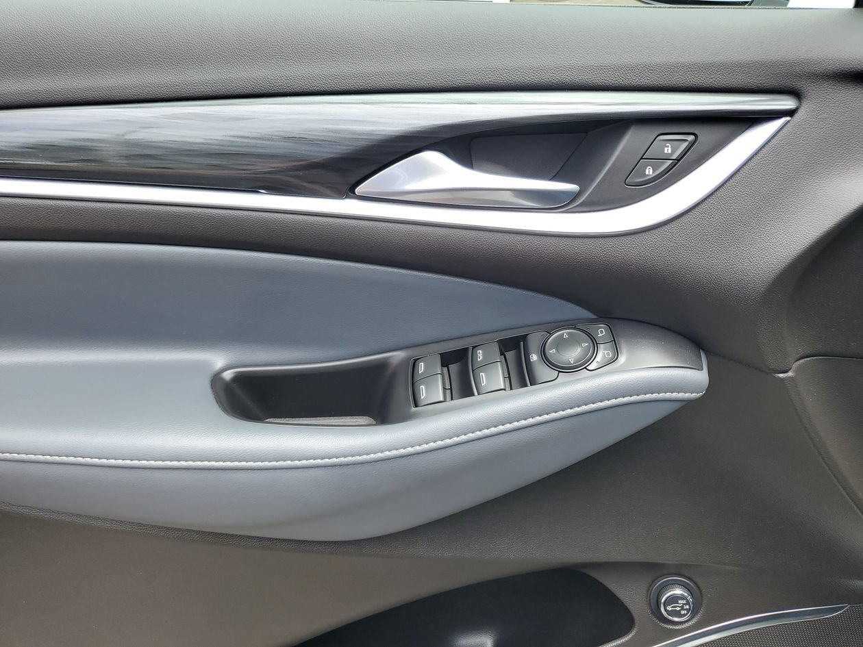 Used 2021 Buick Enclave Essence FWD image 15