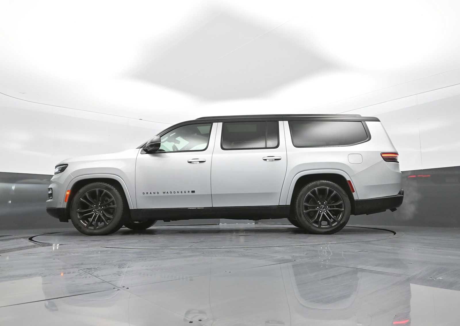 Used 2024 Jeep Grand Wagoneer L Series II w/ Quick Order Packagew 28T image 49