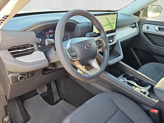 New 2026 Ford Explorer Active RWD image 3