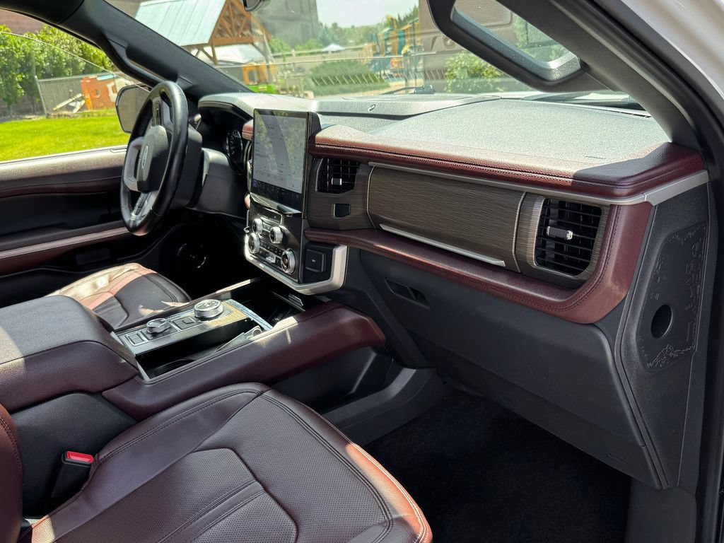Used 2022 Ford Expedition Limited AWD/4WD image 31
