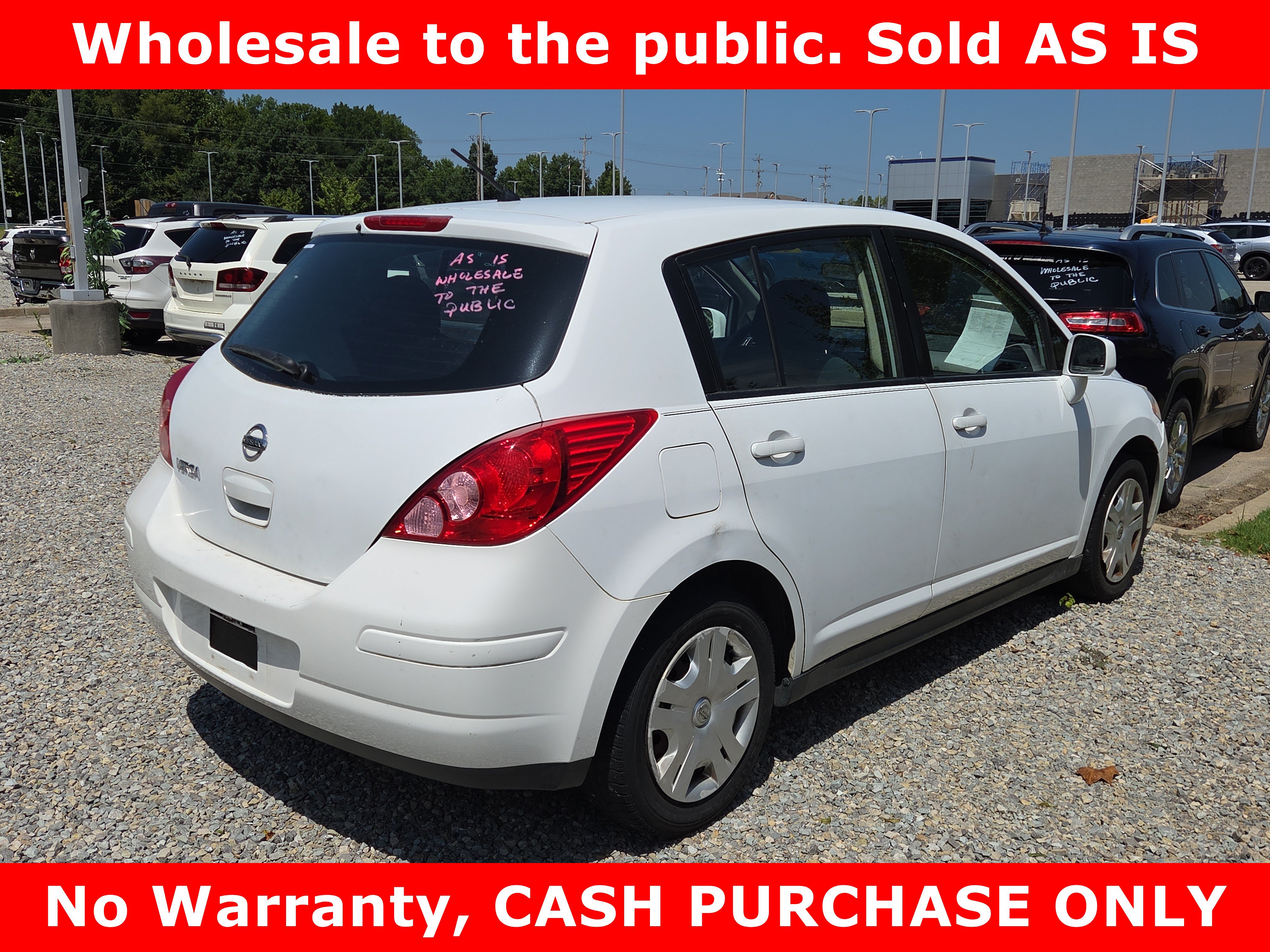 Used 2011 Nissan Versa 1.8 S FWD image 8