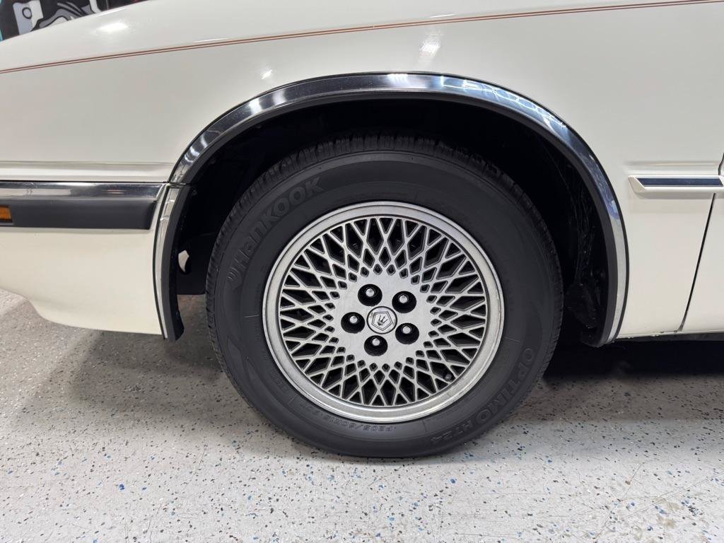 Used 1990 Chrysler TC by Maserati FWD image 24
