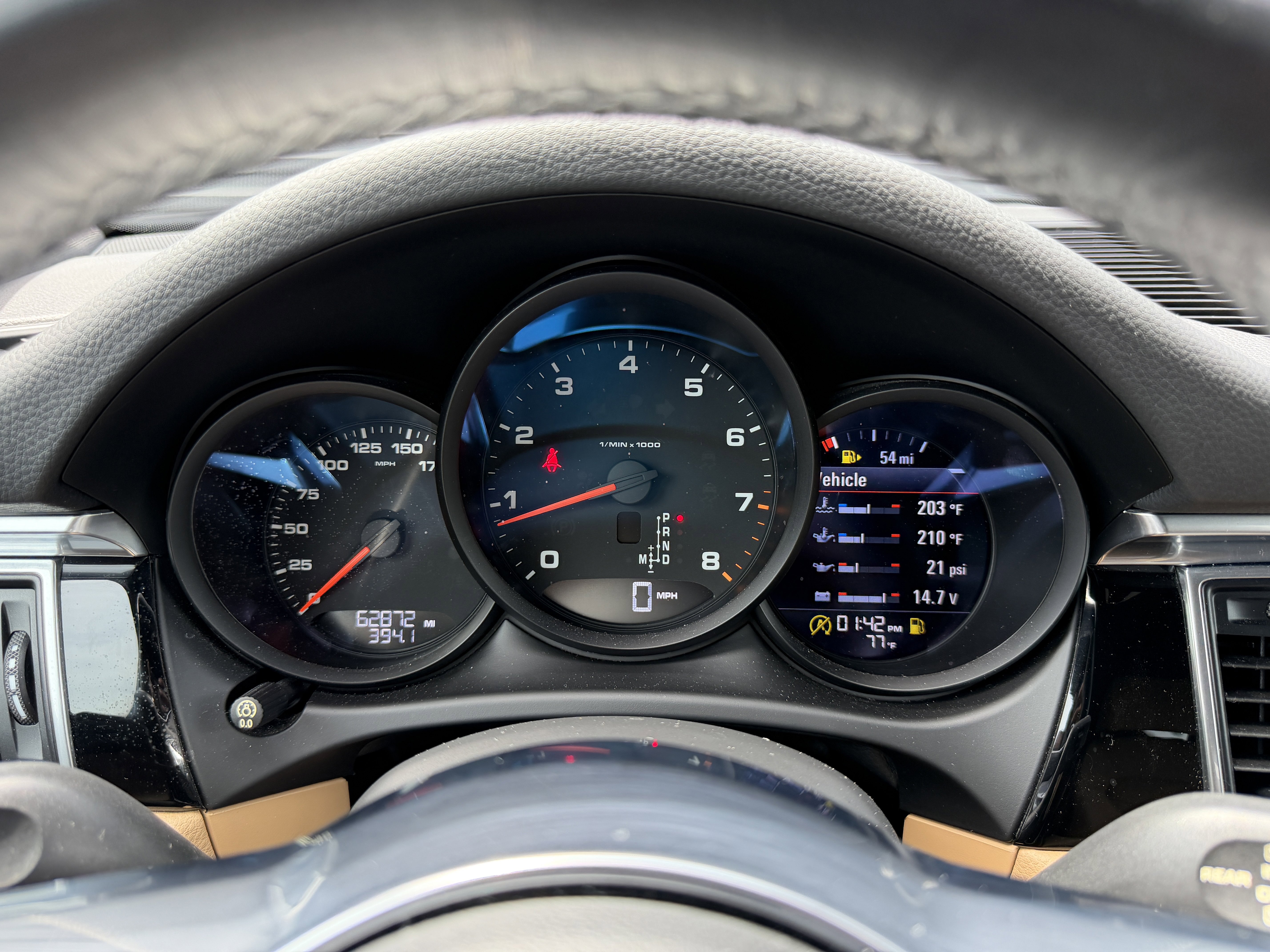 Used 2018 Porsche Macan AWD/4WD image 26