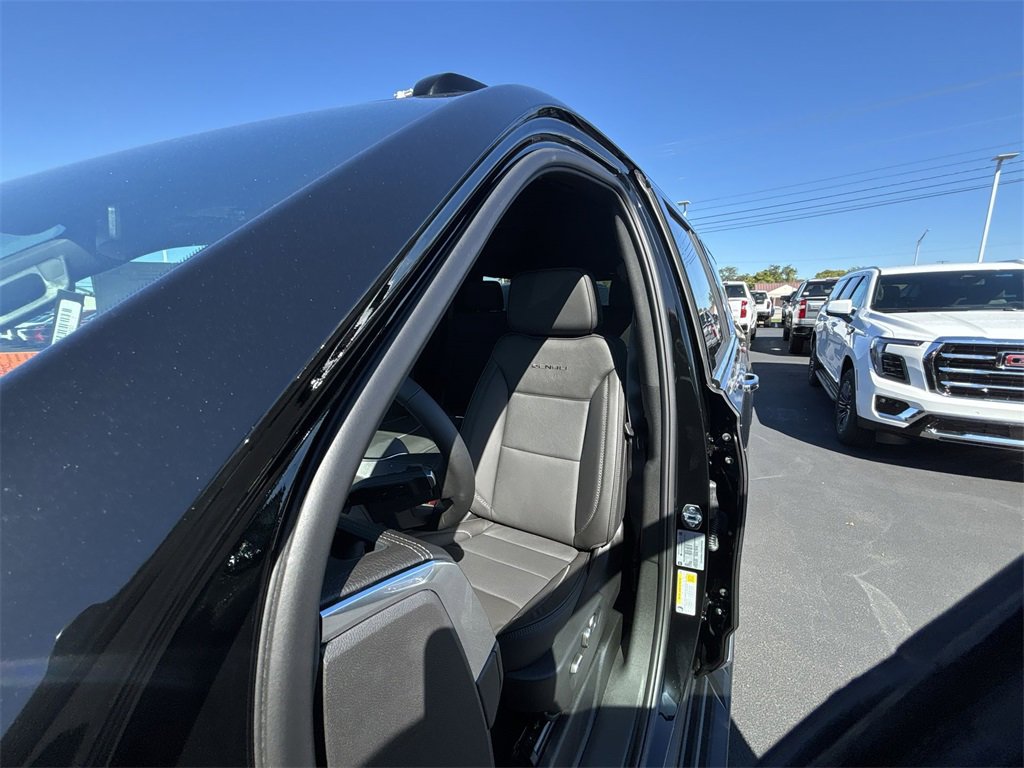 New 2026 GMC Yukon XL Denali image 17