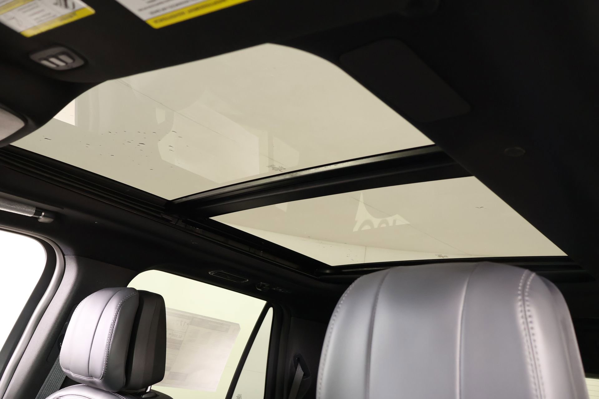 New 2026 Lincoln Navigator Reserve w/ Jet Appearance Package image 16