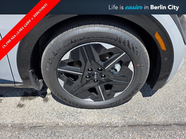 New 2025 Kia EV6 Wind image 12