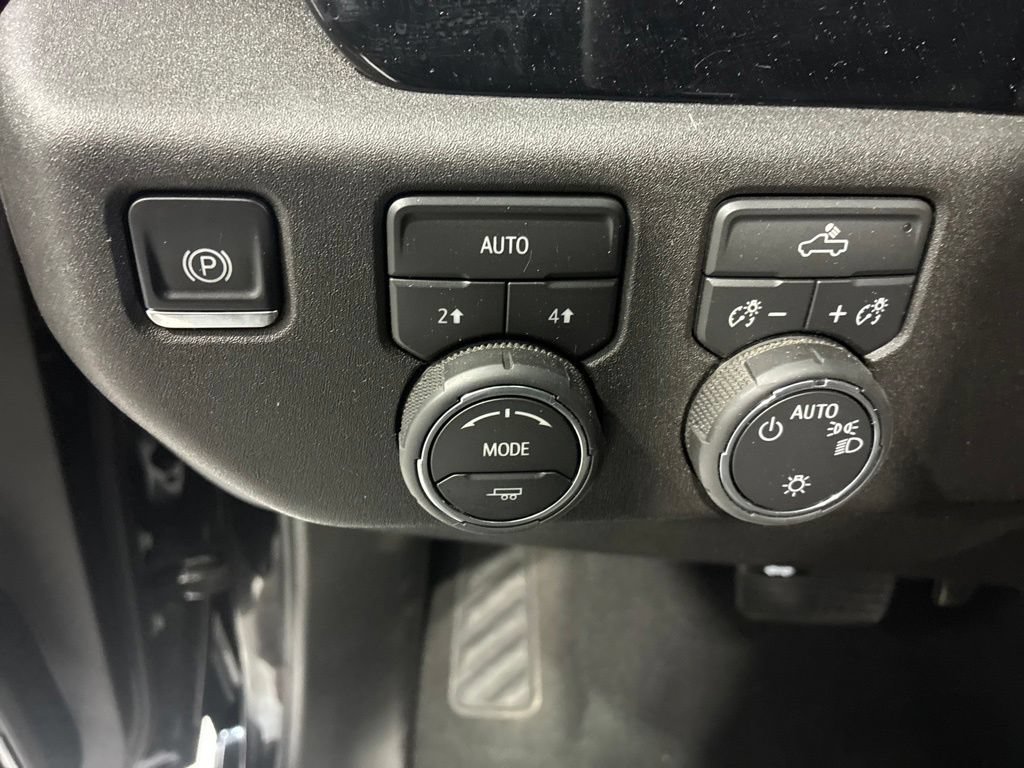 Used 2026 Chevrolet Silverado 1500 LT AWD/4WD image 21