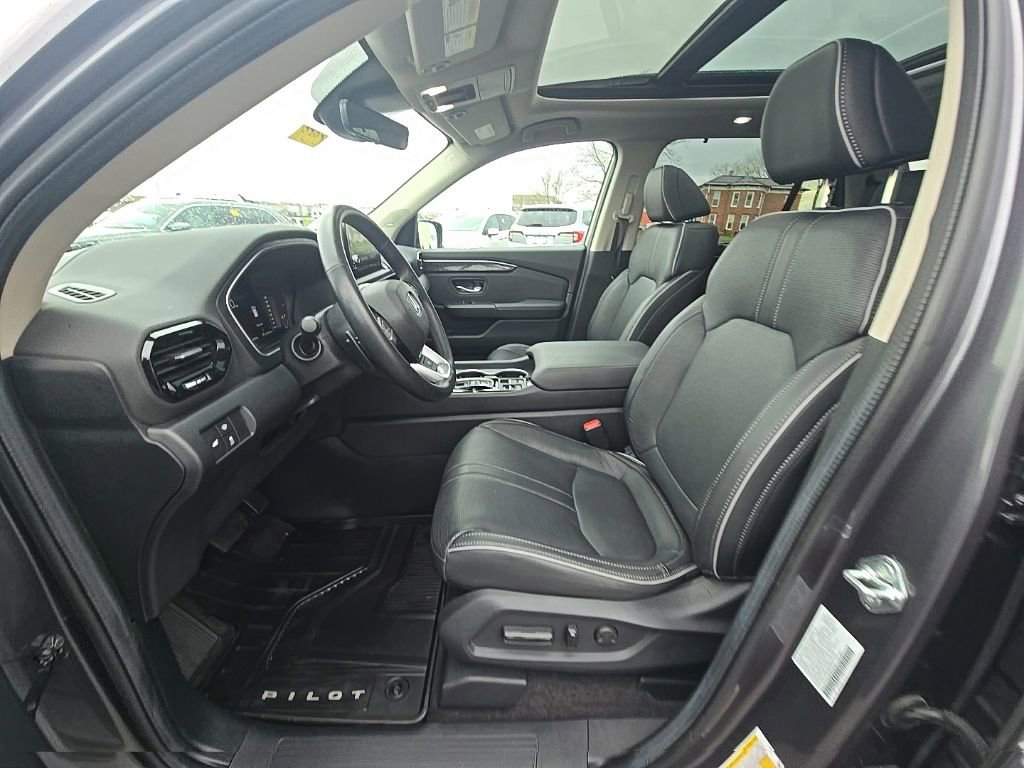 Used 2024 Honda Pilot Elite image 14