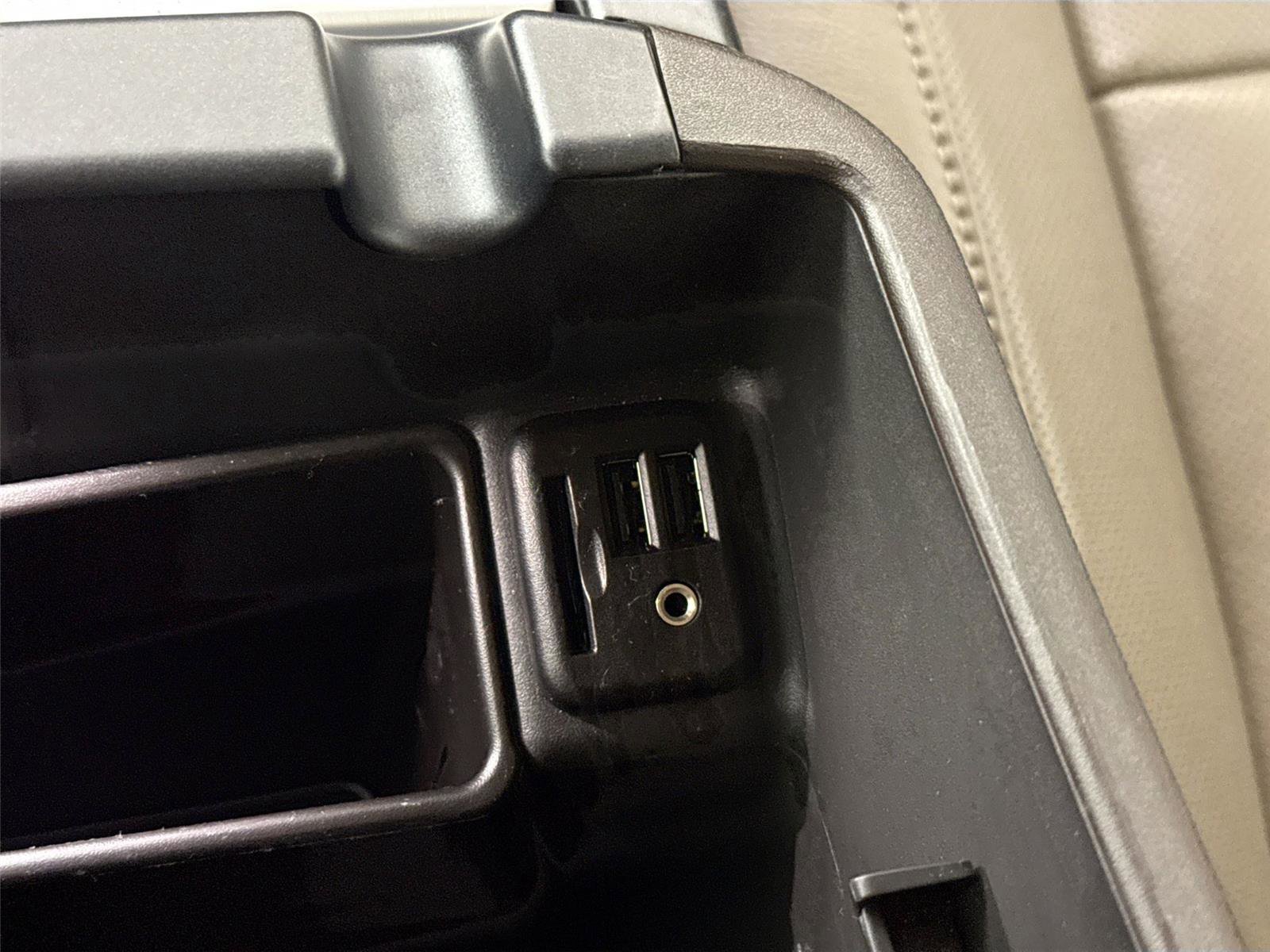 Used 2014 GMC Sierra 1500 SLT w/ SLT Crew Cab Value Package image 38