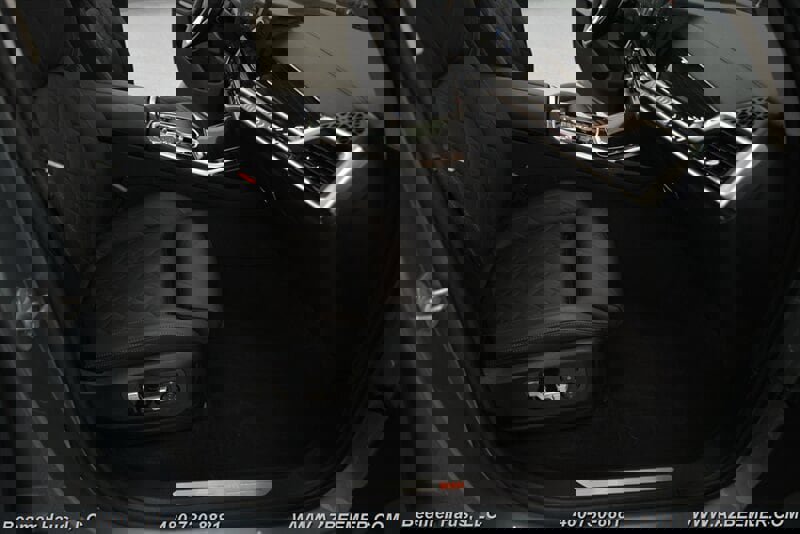 Used 2025 BMW X7 xDrive40i image 19