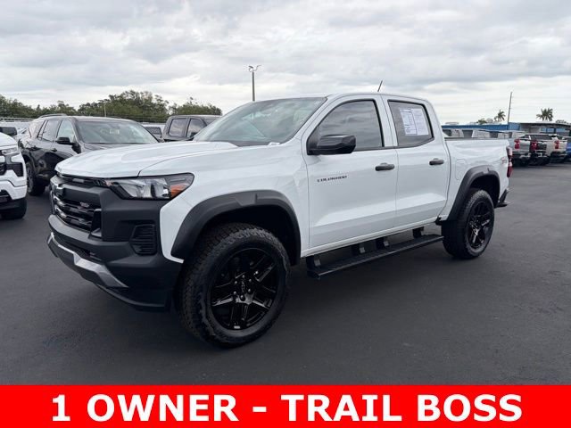 Used 2025 Chevrolet Colorado Trail Boss AWD/4WD image 3