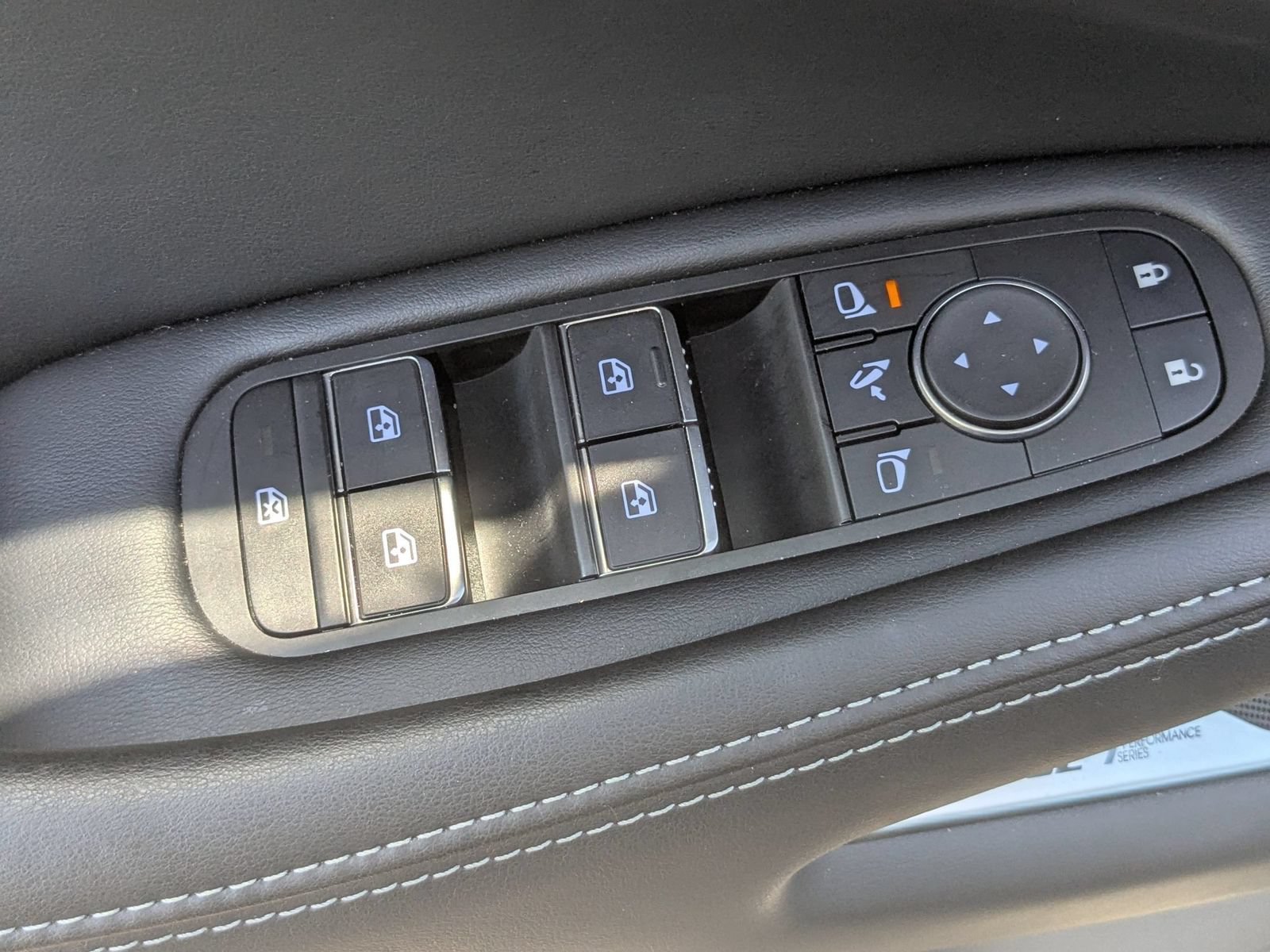 Used 2025 INFINITI QX60 Luxe AWD/4WD image 12