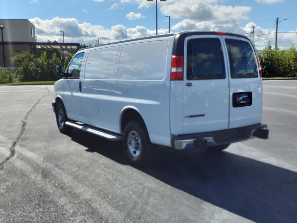 Used 2022 Chevrolet Express 2500 w/ Driver Convenience Package image 5