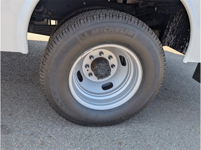 New 2025 Ford F350 XL w/ XL Chrome Package image 25