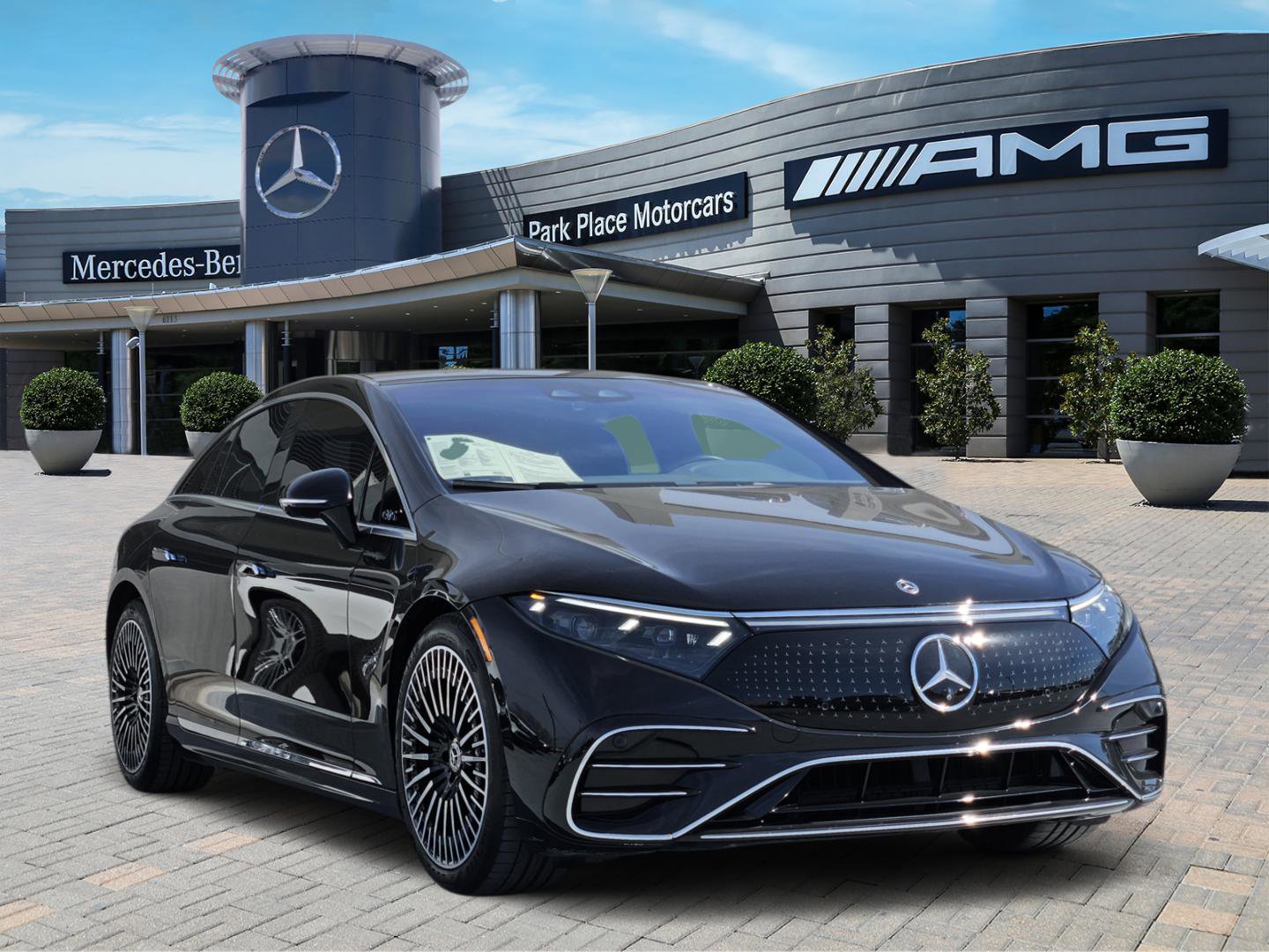 Used 2023 Mercedes-Benz EQS 580 4MATIC Sedan video 2