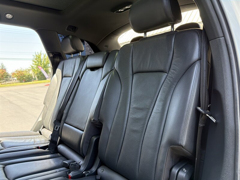 Used 2017 Audi Q7 2.0T Premium AWD/4WD image 27