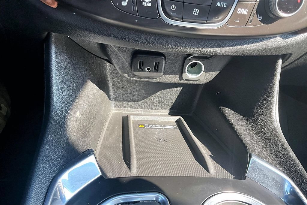 Used 2018 Chevrolet Traverse High Country w/ LPO, Floor Liner Package AWD/4WD image 34