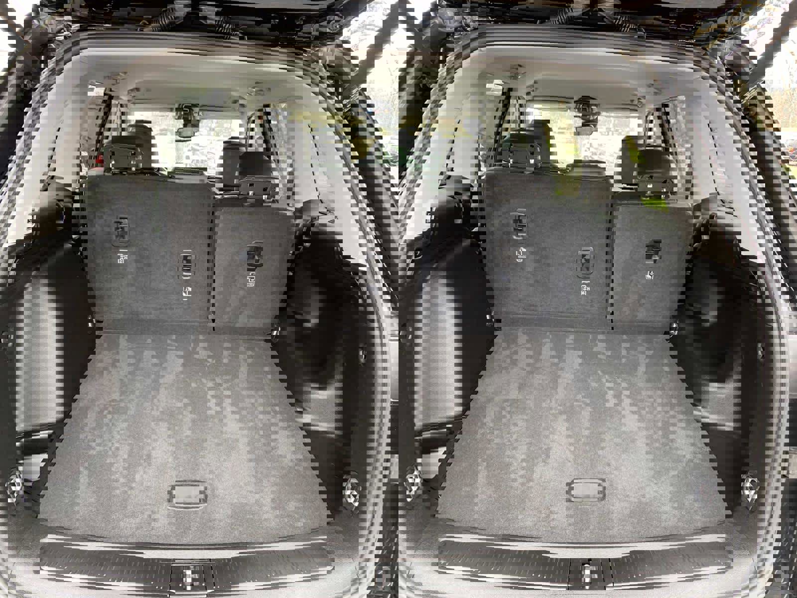 Certified 2023 Jeep Grand Cherokee Limited w/ Trailer Tow Prep Group (B) image 5