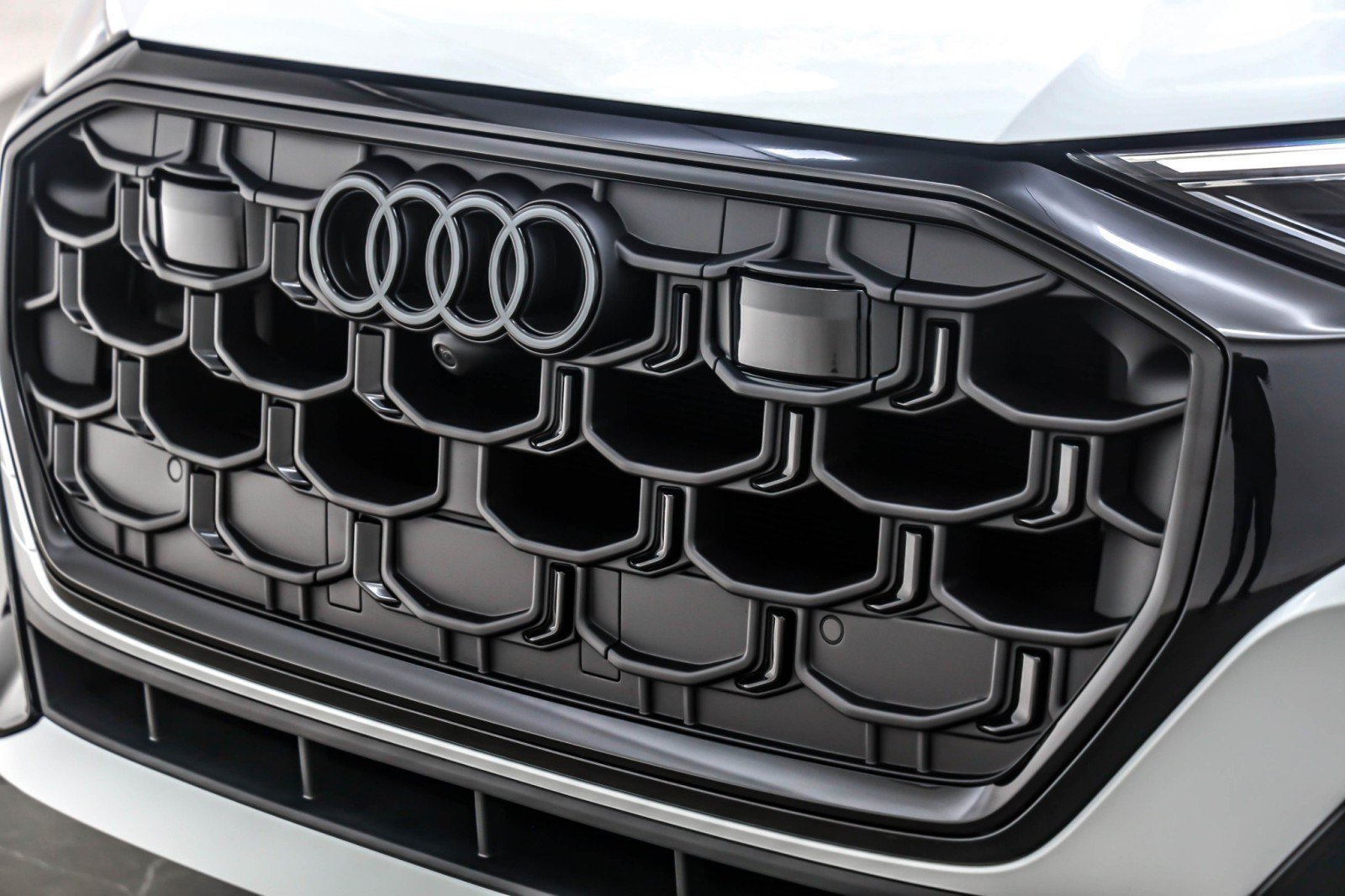 New 2026 Audi Q8 Premium Plus AWD/4WD image 13