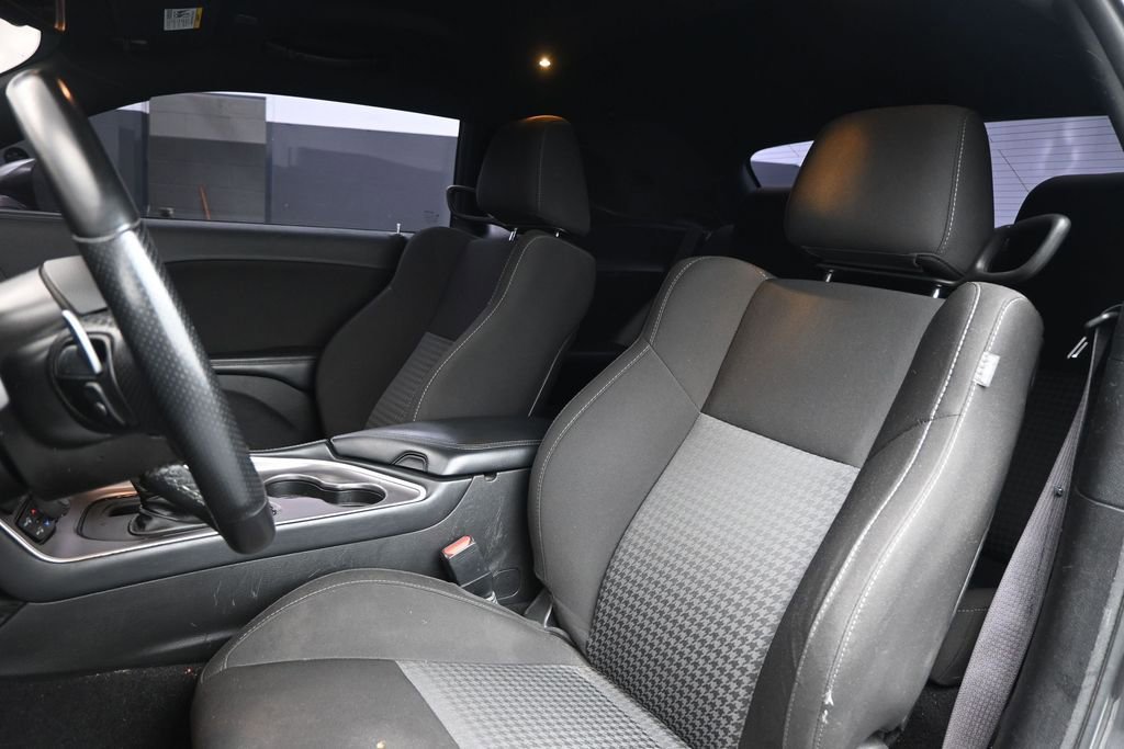 Used 2022 Dodge Challenger R/T RWD image 12