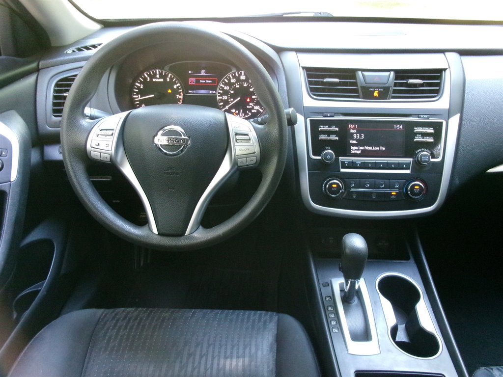 Used 2017 Nissan Altima 2.5 S w/ Power Driver Seat Package FWD image 16