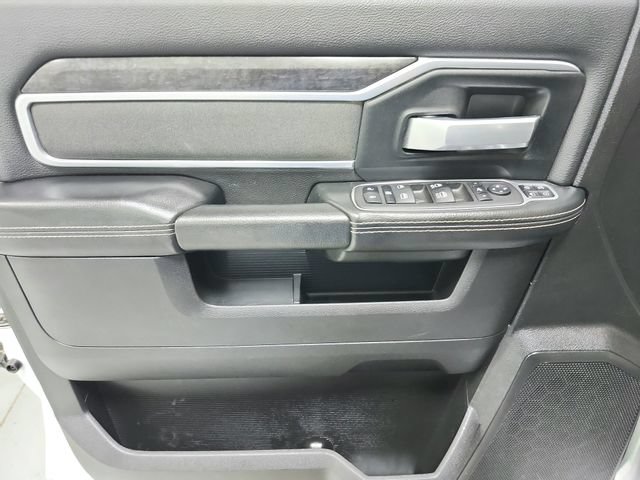 Used 2024 RAM 2500 Big Horn AWD/4WD image 32
