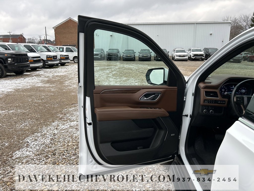 Certified 2023 Chevrolet Suburban High Country image 9