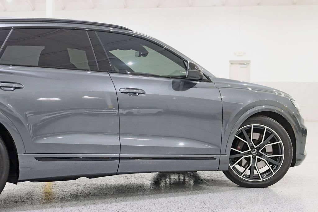 Used 2022 Audi SQ8 Prestige AWD/4WD image 11