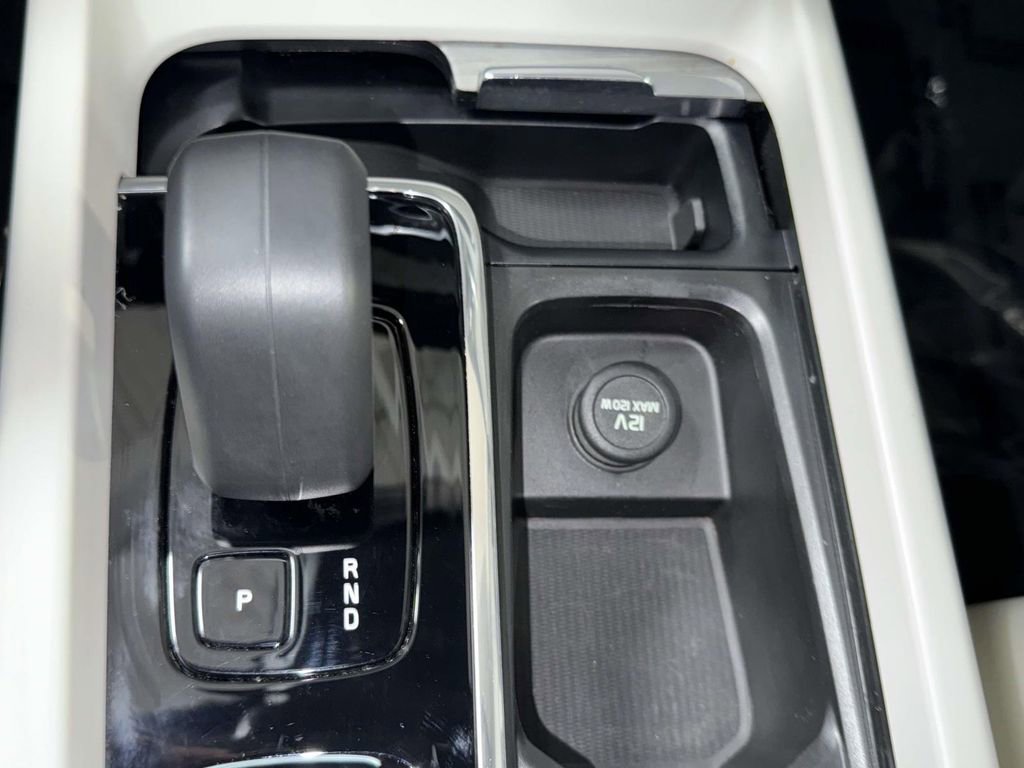 Used 2023 Volvo S60 B5 Plus w/ Protection Package Premier FWD image 23