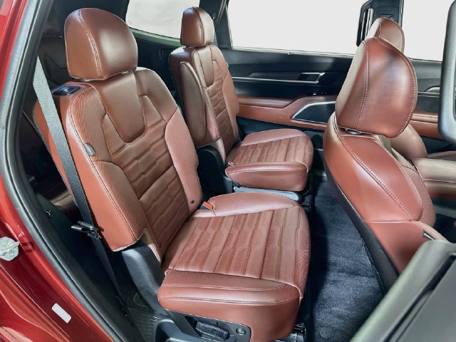Used 2024 Kia Telluride SX Prestige AWD/4WD image 11