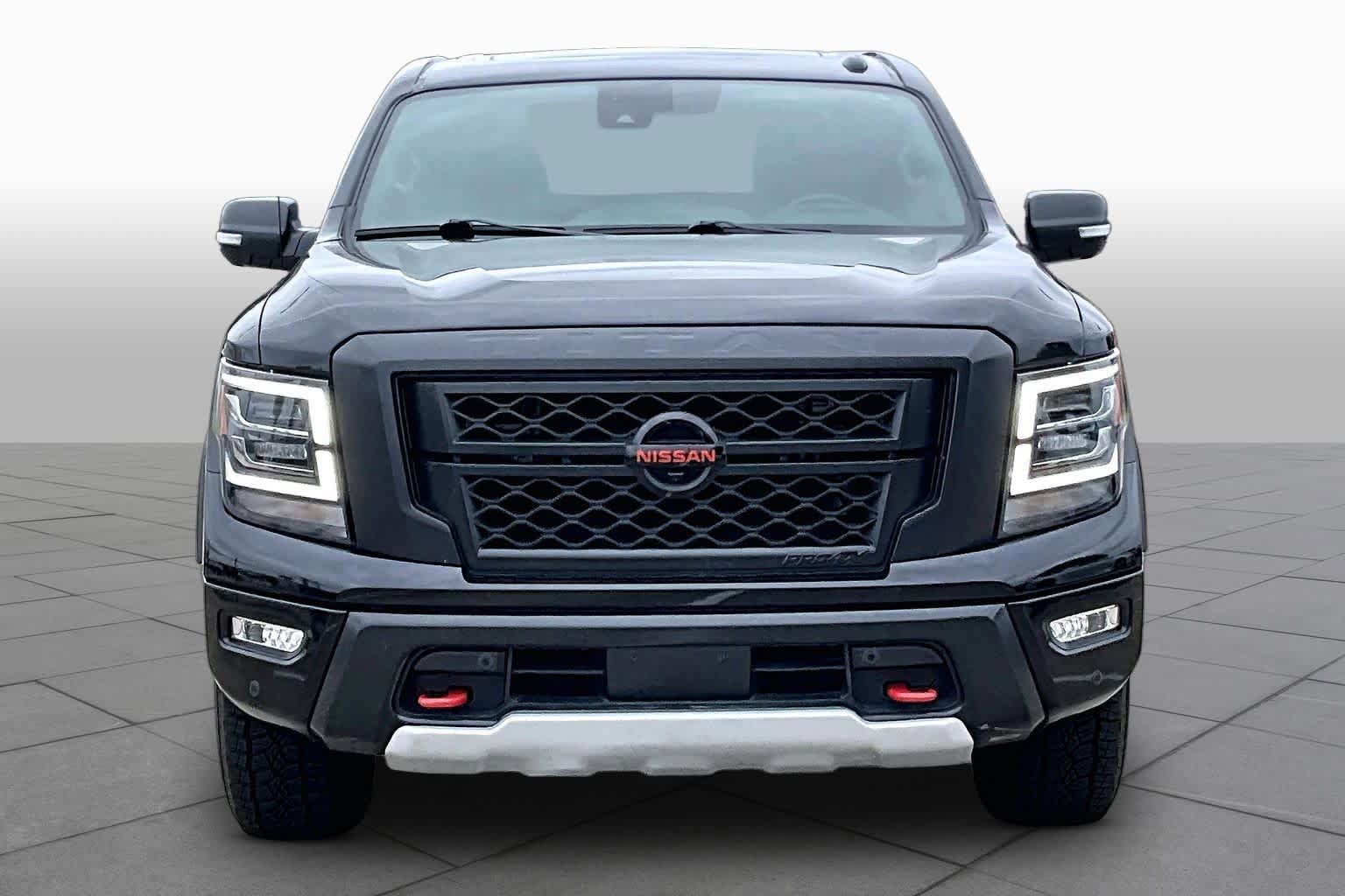 Used 2021 Nissan Titan PRO-4X w/ Pro-4x Convenience Package AWD/4WD image 4