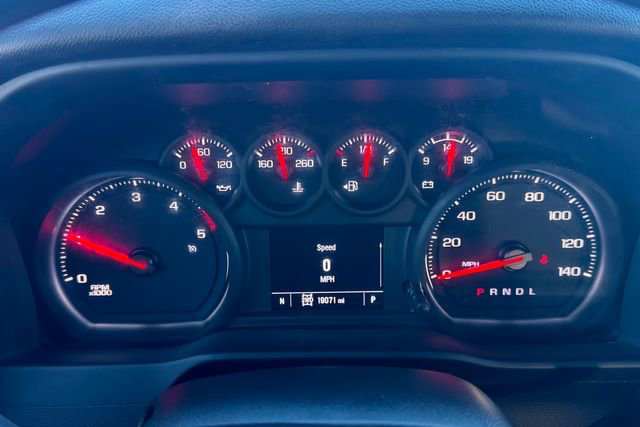 Used 2025 Chevrolet Silverado 3500 W/T image 17