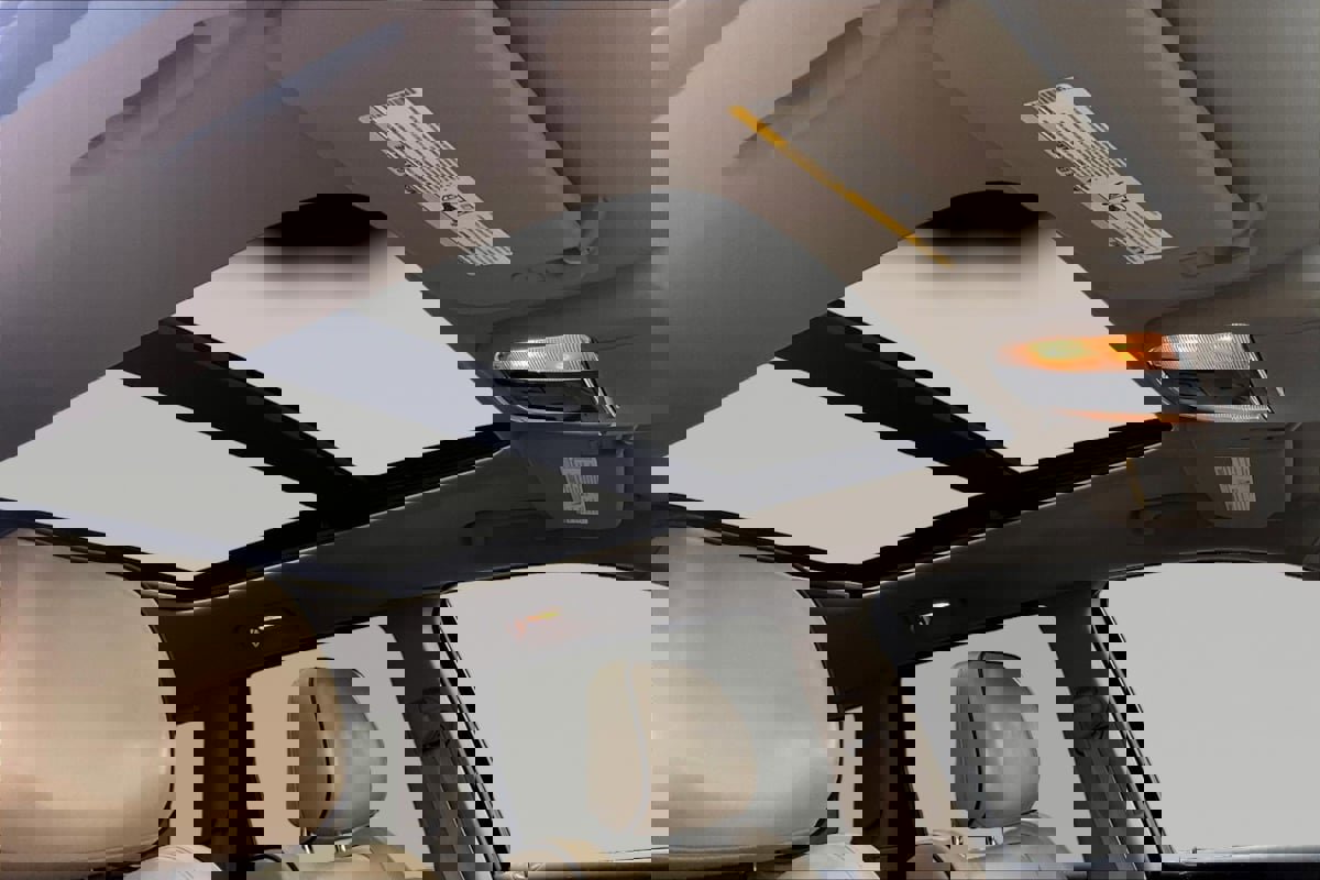 Used 2015 Jeep Grand Cherokee Overland image 26